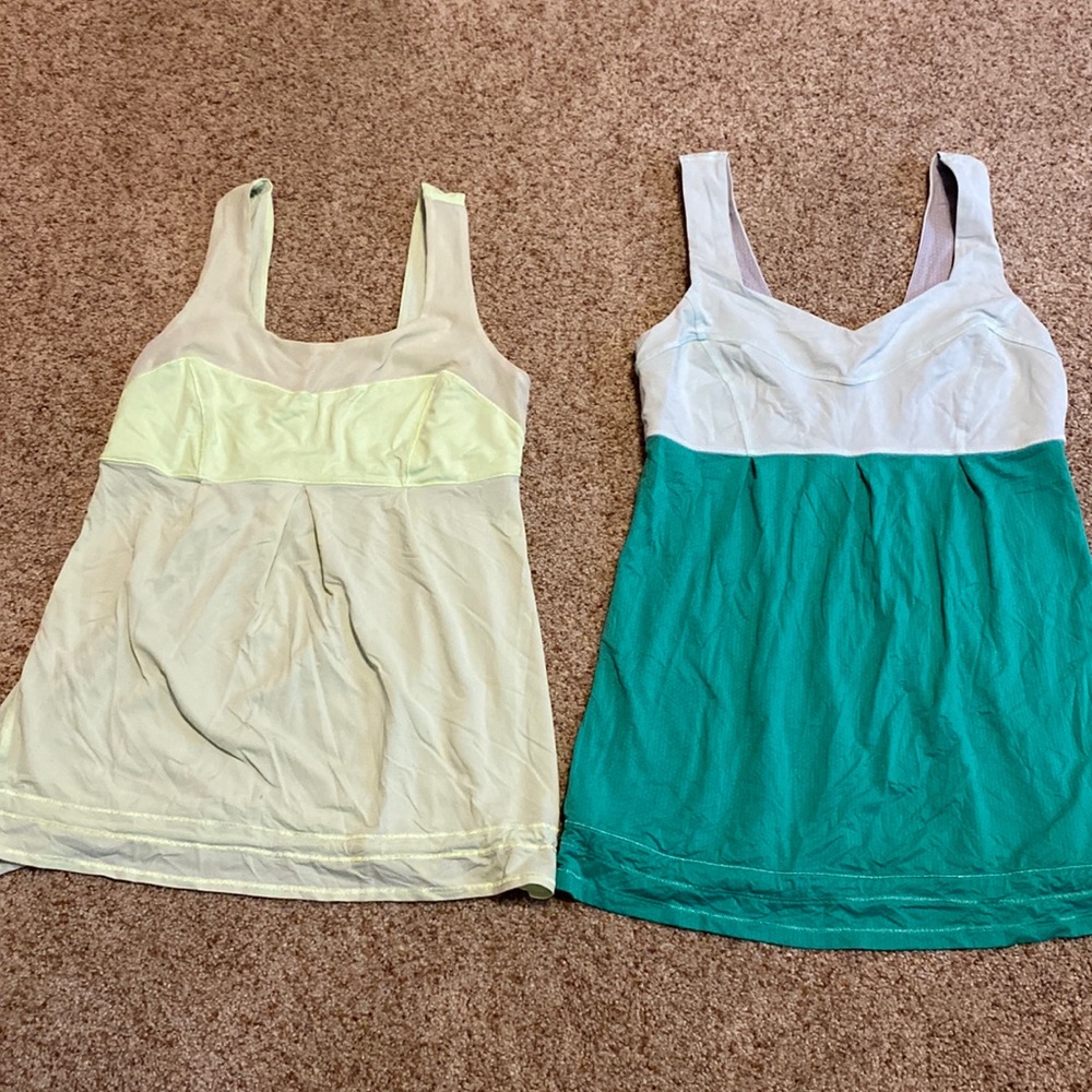 Bundle of 2 Lululemon Workout Tank Tops Size 6